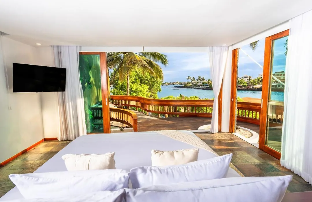 Villa Escalesia Galapagos Waterfront Hotel-1